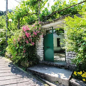  Affittacamere Flora's 'the Fir Gate'